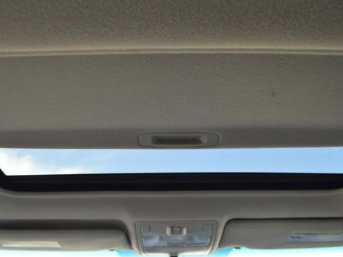 Used 2011 Toyota Avalon Limited FWD image 22