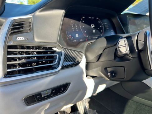 Used 2022 BMW X6 M image 40