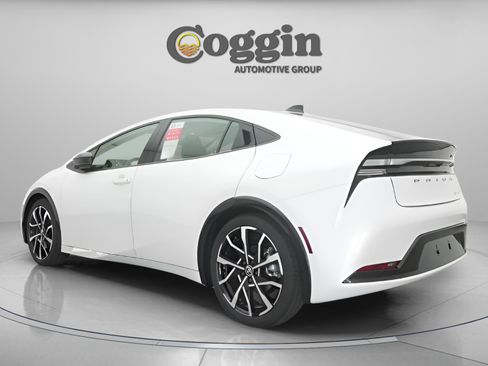 New 2026 Toyota Prius Plug-In Hybrid image 8