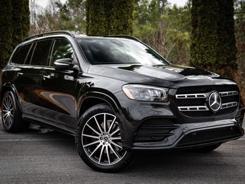 Used 2022 Mercedes-Benz GLS 450 4MATIC w/ AMG Line Exterior image 5