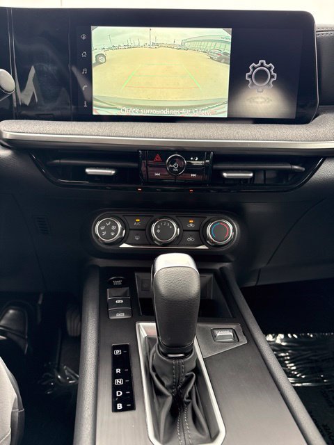 Certified 2025 Nissan Kicks SV FWD image 11