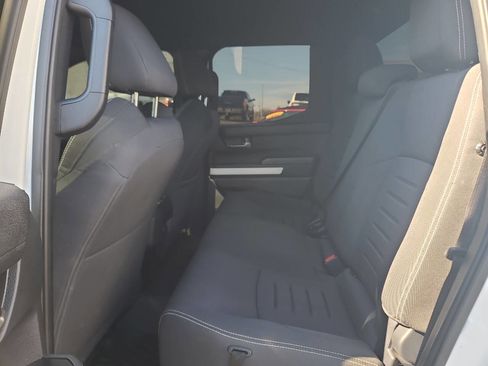 Used 2024 Toyota Tacoma TRD Off-Road image 17