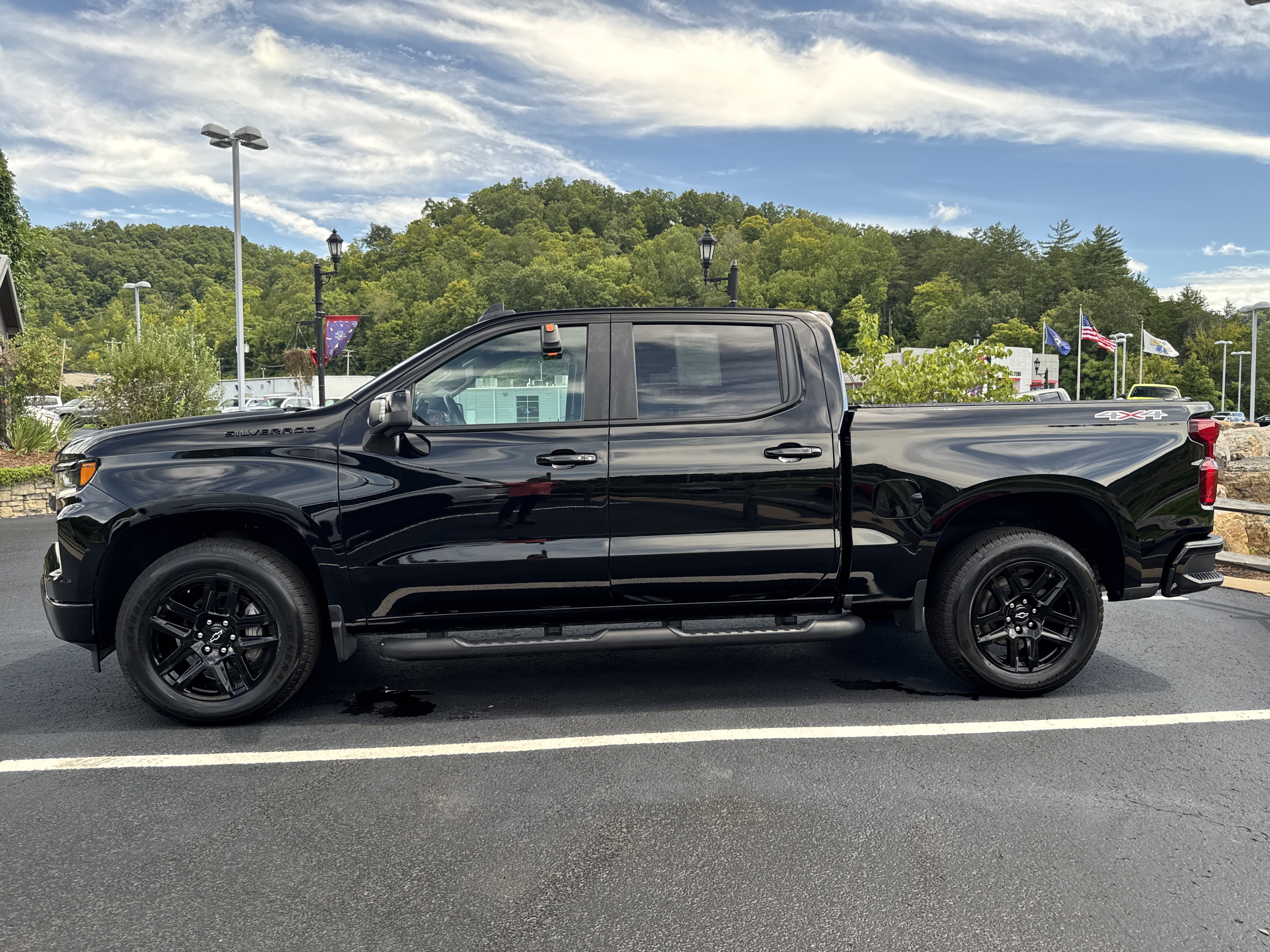 Used 2023 Chevrolet Silverado 1500 RST w/ RST All Star Premium Package AWD/4WD image 4