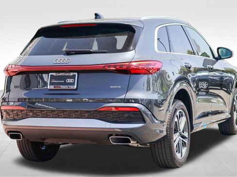 Certified 2025 Audi Q5 Premium Plus w/ Premium Plus AWD/4WD image 7