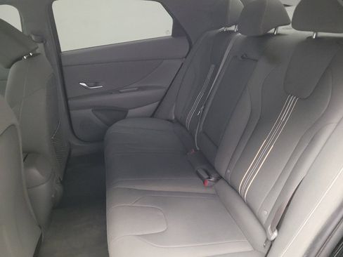 Used 2025 Hyundai Elantra SEL FWD image 18