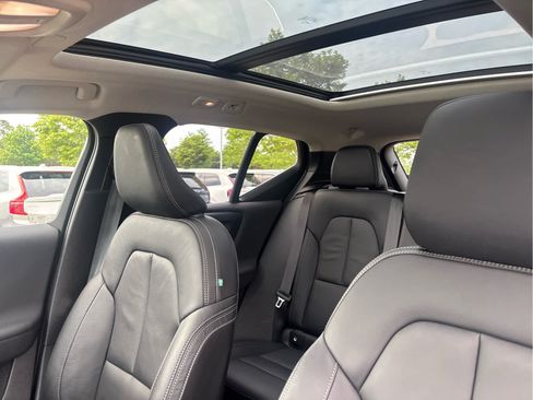 Used 2024 Volvo XC40 B5 Ultimate w/ Protection Package Premier AWD/4WD image 27