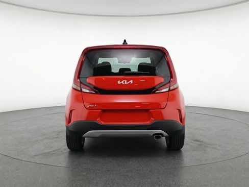 Used 2025 Kia Soul LX w/ LX Technology Package image 7