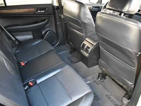 Used 2016 Subaru Outback 3.6R Limited image 36