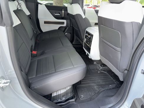 Used 2025 GMC Hummer EV 3X AWD/4WD image 33