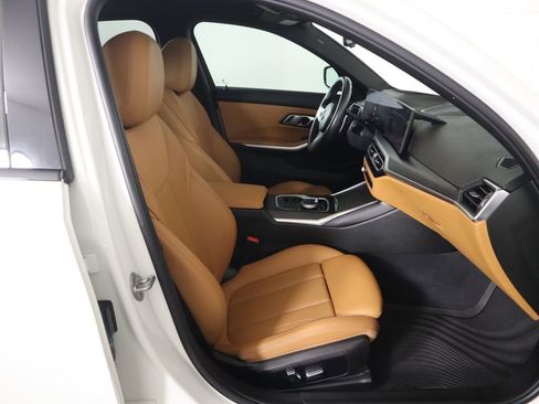 Used 2023 BMW 330i Sedan w/ M Sport Package image 21