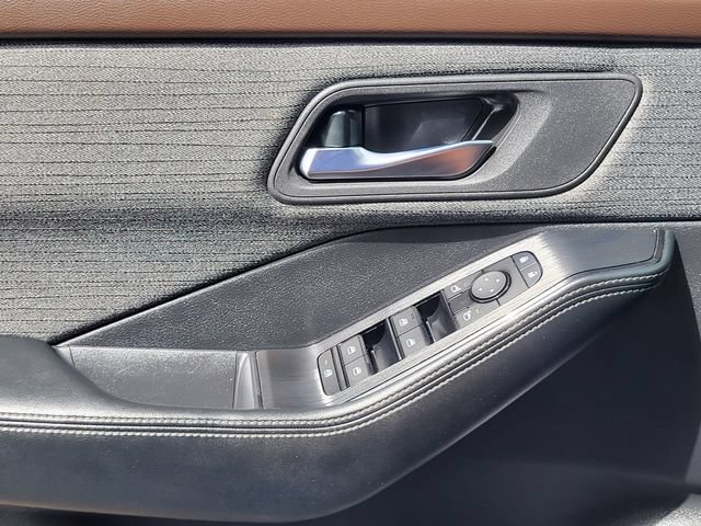 Certified 2023 Nissan Rogue SV FWD image 8