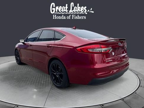 Used 2019 Ford Fusion SE w/ Equipment Group 151A FWD image 3