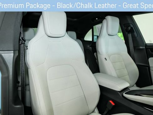 Used 2025 Porsche Macan 4S Electric AWD/4WD image 60