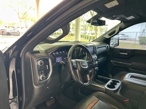 Used 2020 GMC Sierra 1500 AT4 w/ AT4 Premium Package image 6