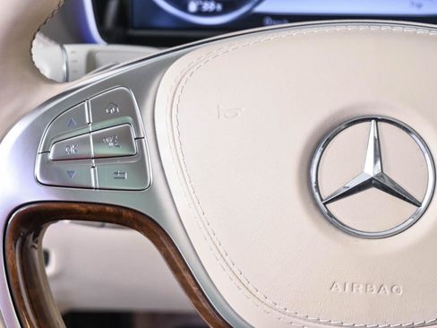 Used 2017 Mercedes-Benz S 550 Sedan w/ Premium Package image 10