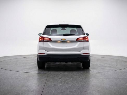 Used 2025 Chevrolet Equinox LT image 7