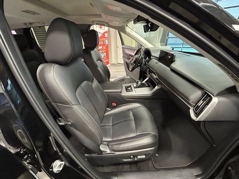 Used 2025 MAZDA CX-70 3.3 Turbo w/ Preferred Package AWD/4WD image 41