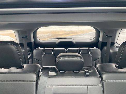 Used 2022 Ford Explorer Limited w/ Class IV Trailer Tow Package image 34