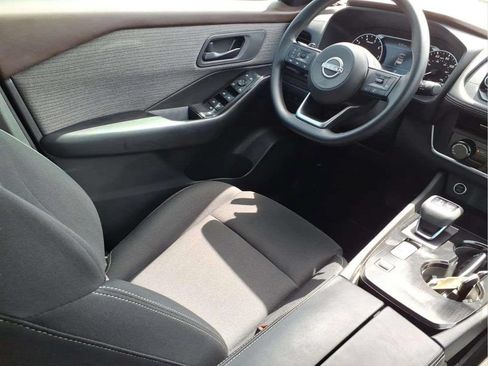 Used 2023 Nissan Rogue S FWD image 9