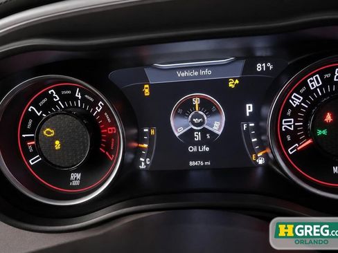 Used 2019 Dodge Challenger R/T RWD image 13
