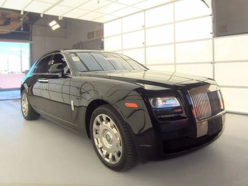 Used 2013 Rolls-Royce Ghost RWD image 9