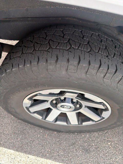Used 2021 Toyota 4Runner TRD Off-Road Premium w/ Moonroof Package AWD/4WD image 10