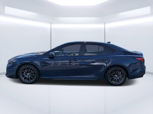 Used 2025 Toyota Camry SE w/ Convenience Package FWD image 6