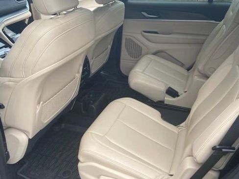 Used 2024 Jeep Grand Cherokee L Limited w/ Black Appearance Package RWD image 6