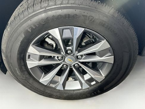 Used 2025 Chevrolet Equinox LT image 11