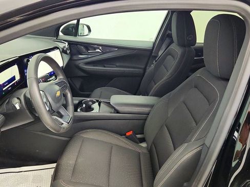 Used 2025 Chevrolet Blazer EV LT FWD image 18