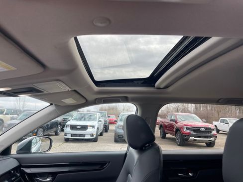 Used 2023 Honda CR-V EX-L image 8