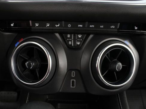 Used 2024 Chevrolet Blazer LT w/ Convenience Package image 6