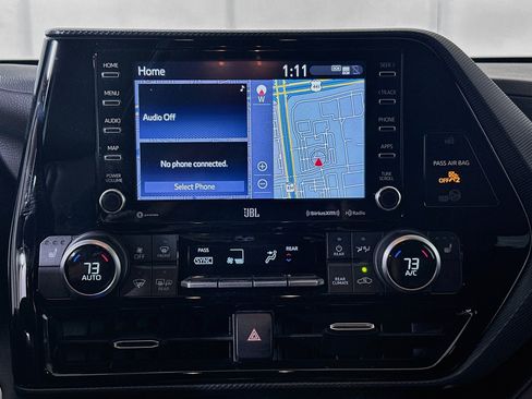 Used 2021 Toyota Highlander XSE FWD image 24