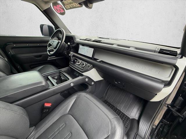 Used 2020 Land Rover Defender 110 HSE AWD/4WD image 25