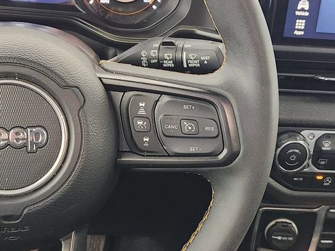 Used 2024 Jeep Wrangler Unlimited Sport AWD/4WD image 29
