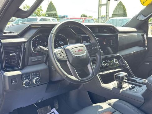 Certified 2025 GMC Sierra 1500 AT4 w/ Technology Package AWD/4WD image 25