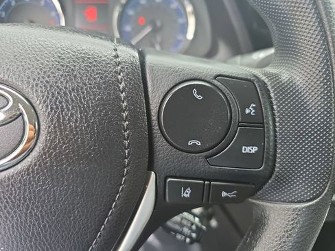 Used 2018 Toyota Corolla LE FWD image 18