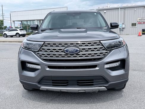 Used 2023 Ford Explorer Limited AWD/4WD image 3