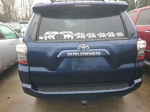 Used 2017 Toyota 4Runner SR5 image 8