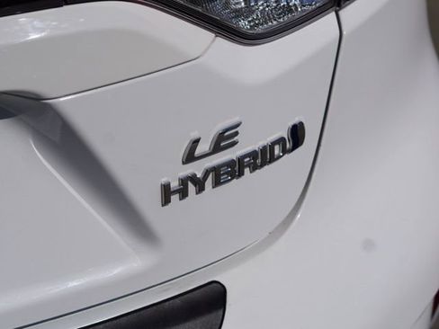 Used 2024 Toyota Corolla LE FWD image 11
