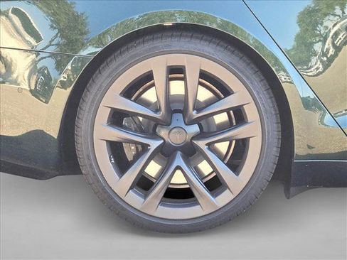 Used 2023 Tesla Model S Standard Range image 22