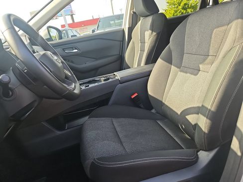 Used 2025 Nissan Rogue SV AWD/4WD image 19