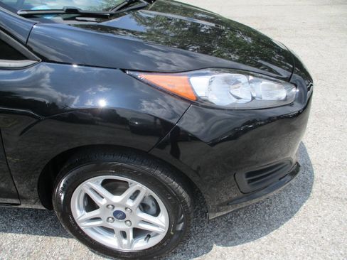 Used 2019 Ford Fiesta SE FWD image 22