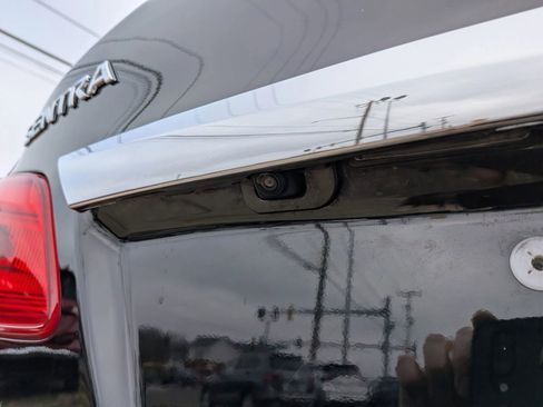 Used 2019 Nissan Sentra SV w/ Special Edition Package image 14