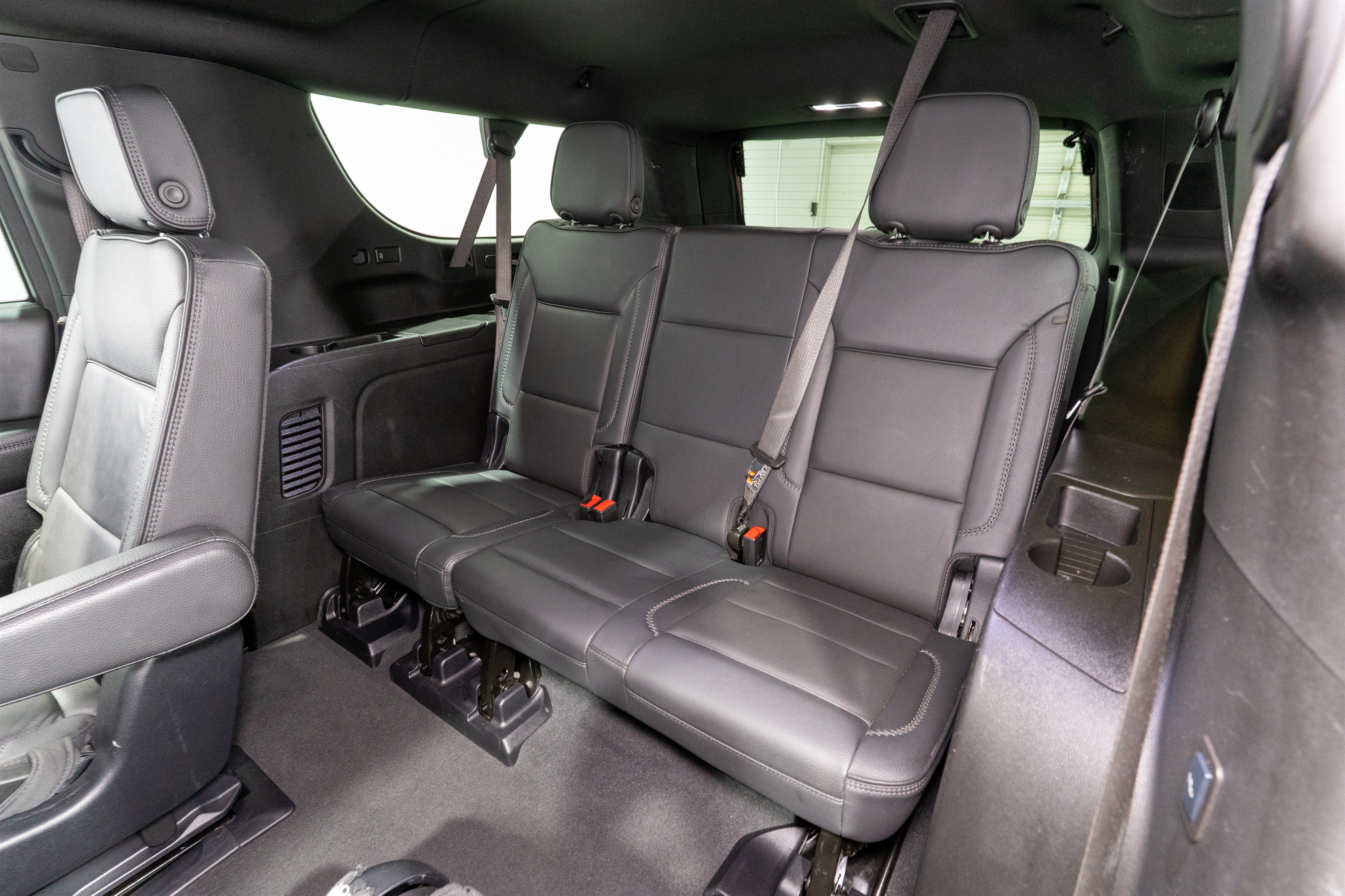 Used 2025 GMC Yukon XL Denali AWD/4WD image 31
