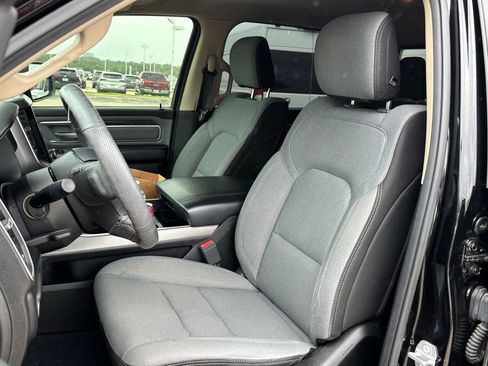 Used 2019 RAM 1500 Big Horn RWD image 6