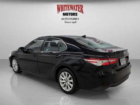 Used 2019 Toyota Camry LE w/ Convenience Package image 2