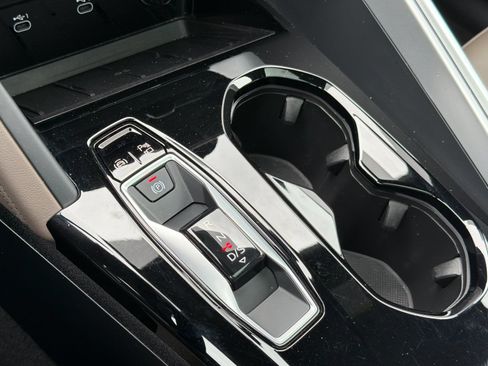 Used 2025 Audi Q5 Premium w/ Convenience Package AWD/4WD image 24