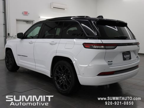 New 2026 Jeep Grand Cherokee Summit image 6