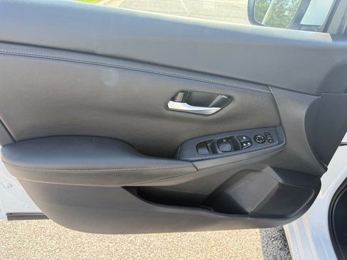 Used 2025 Nissan Sentra SV image 10